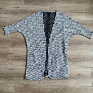 Papillon cardigan textured with pockets size small